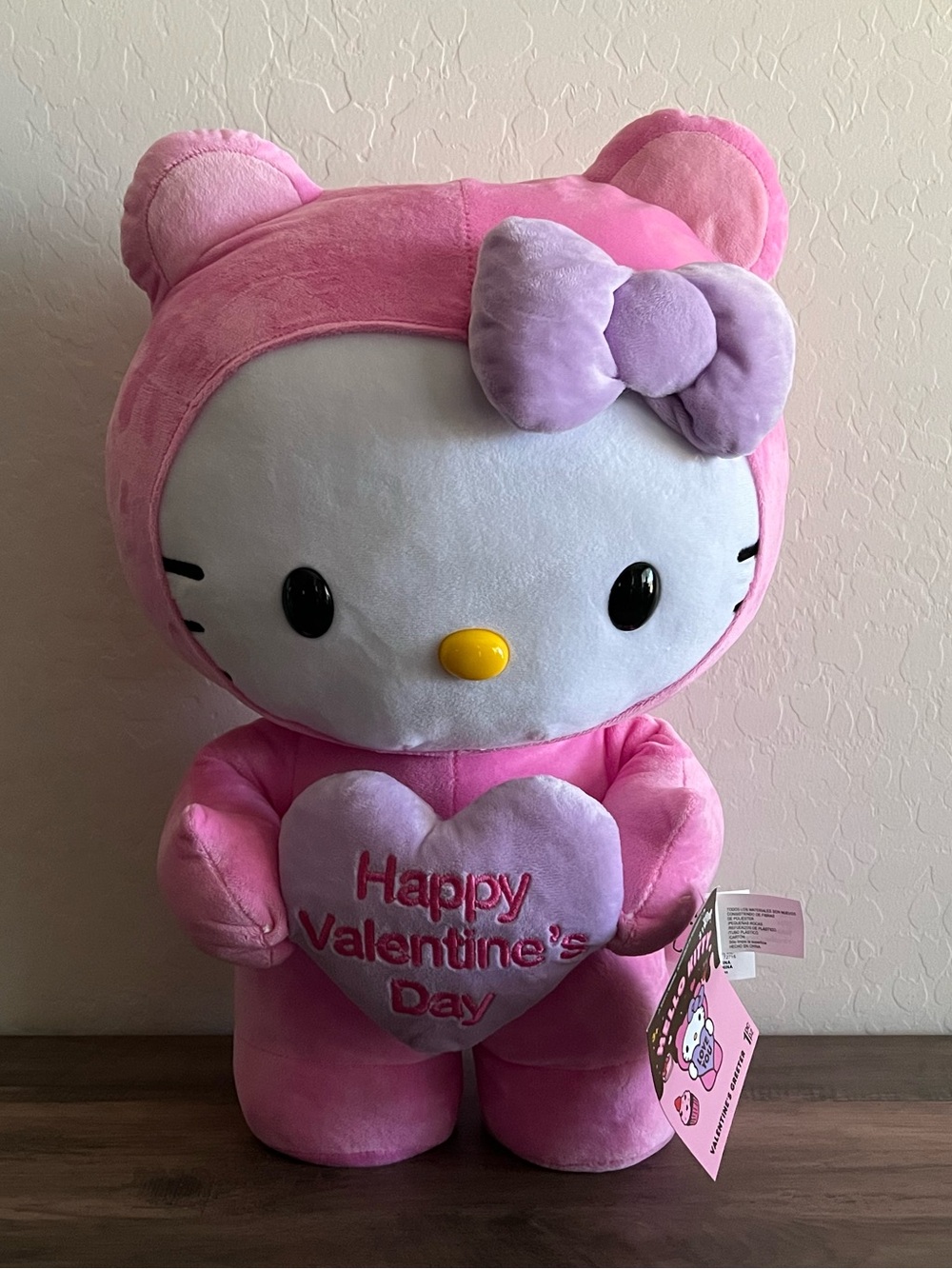 NWT Hello Kitty Pink Plush Happy Valentine’s Day Door Greeter XL